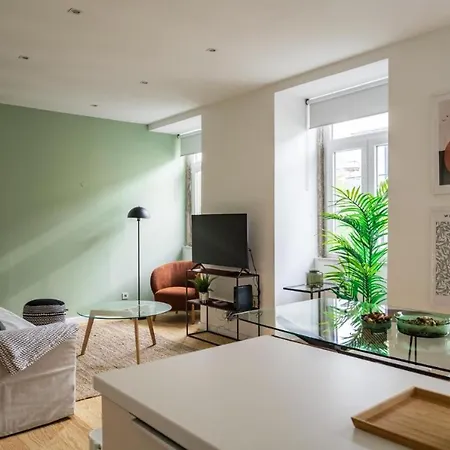 Whome Chic 2-Bed Near Santos & Alcantara Perfect For Families & Couples Lisbon Exterior photo