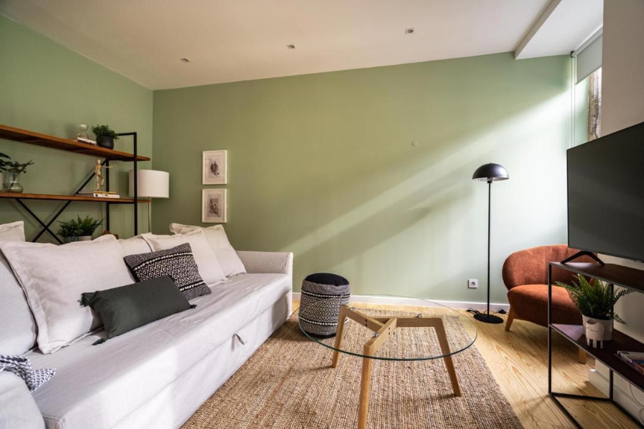 Apartament Whome Chic 2-bed Near Santos & Alcantara Perfect For Families & Couples