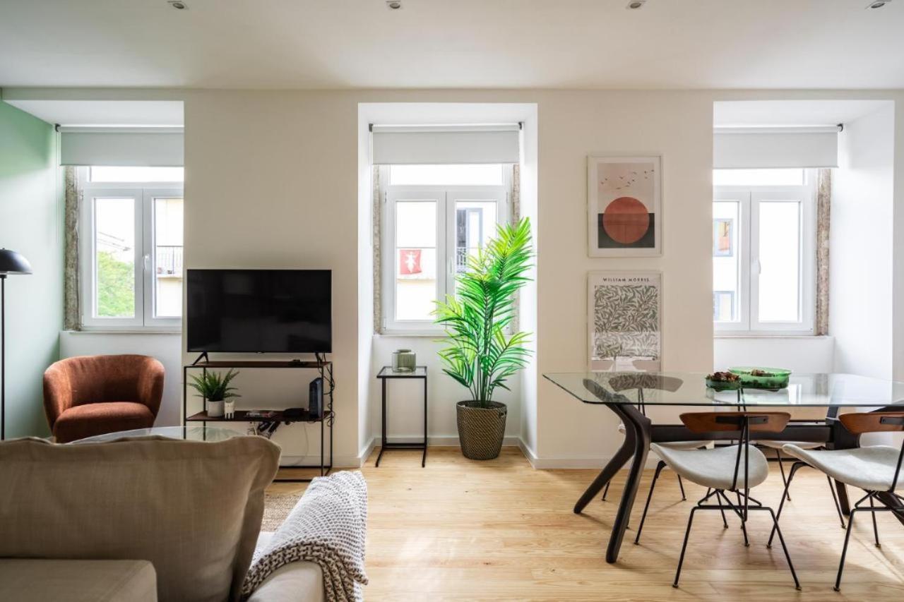 Whome Chic 2-bed Near Santos & Alcantara Perfect For Families & Couples Apartament