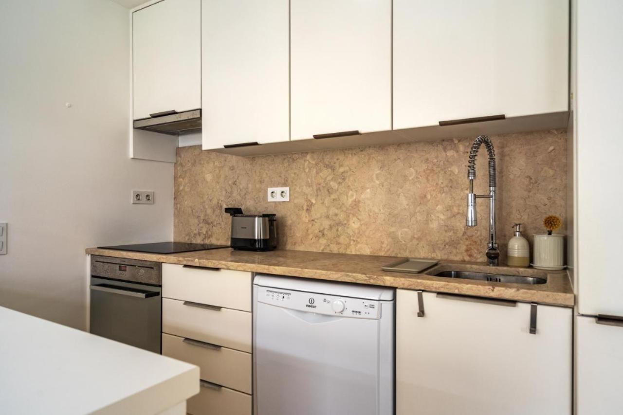 Whome Chic 2-bed Near Santos & Alcantara Perfect For Families & Couples Apartament