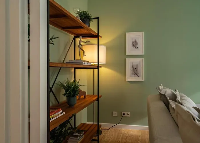 Whome Chic 2-Bed Near Santos & Alcantara Perfect For Families & Couples