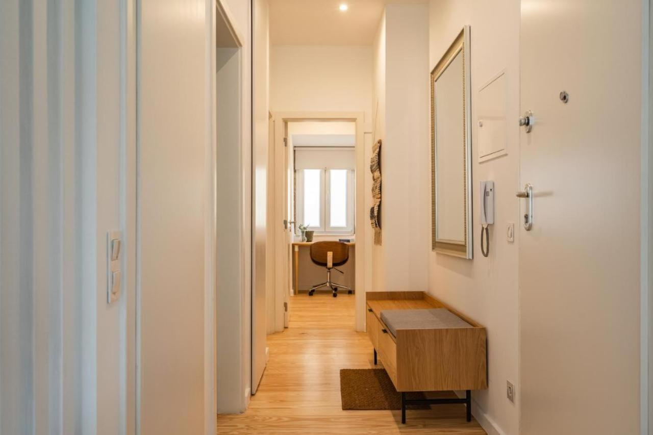 Whome Chic 2-bed Near Santos & Alcantara Perfect For Families & Couples Apartment Lisbon